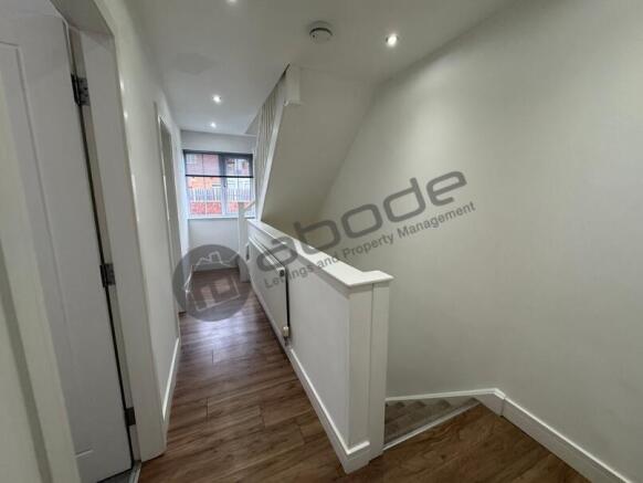 3 bed Town House to rent Image 10