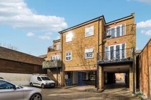 Flat 6, 177 179 Tolia House, High Street, Rickmansworth WD3 1AY