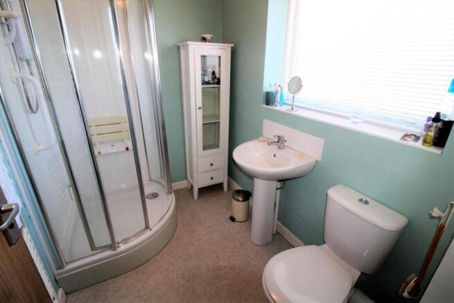 SHOWER ROOM/WC