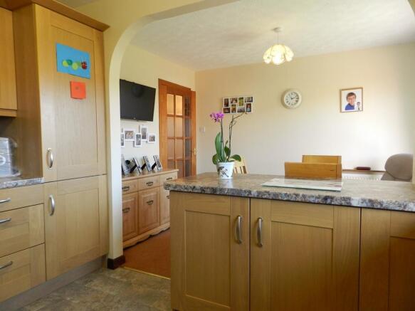 Kitchen 2 (Property Image)