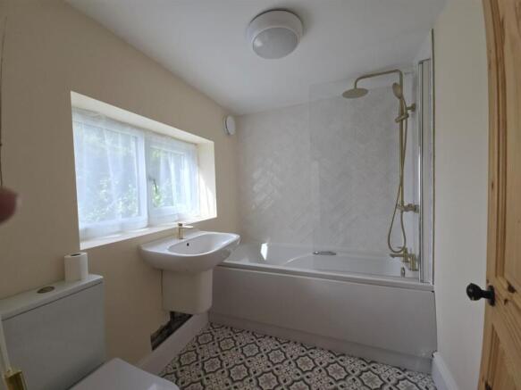 bathroom.jpeg