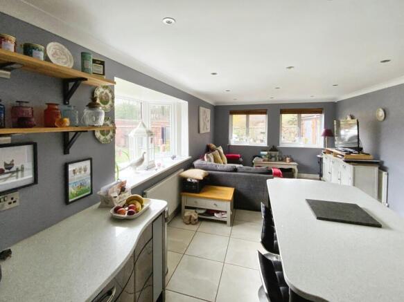 5 bed Detached Bungalow for sale Image 6