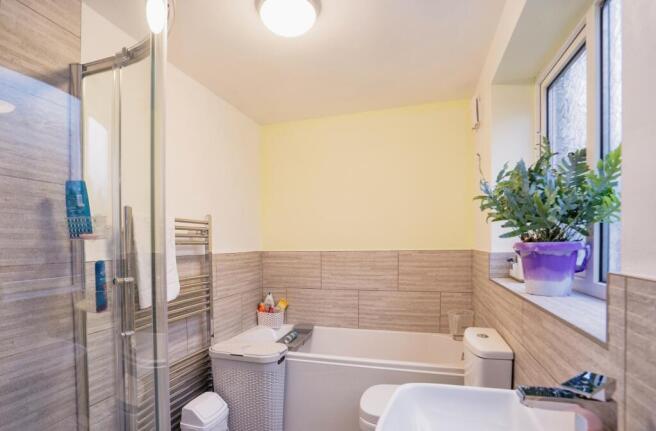 3 bed Terraced for sale Image 10
