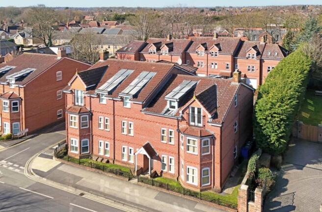 2 bed Flat to rent Image 10