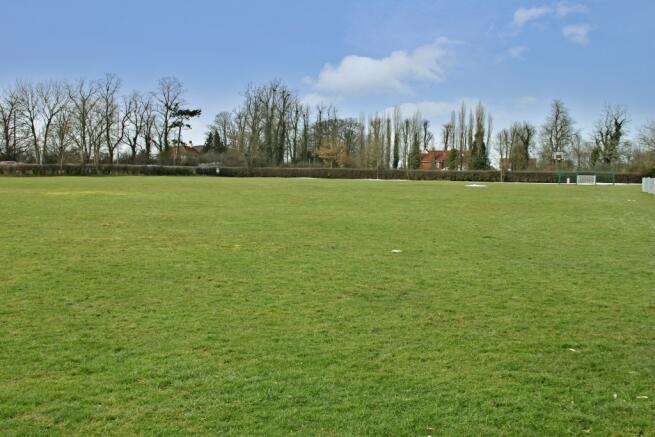 Thornwood Common