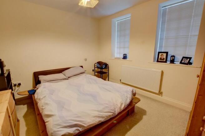 Bed 1.jpg