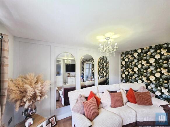 3 bed Semi-Detached for sale Image 8