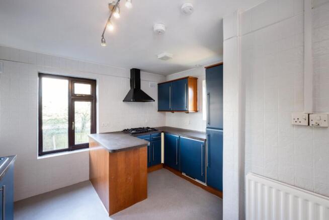2 bed Flat to rent Image 4