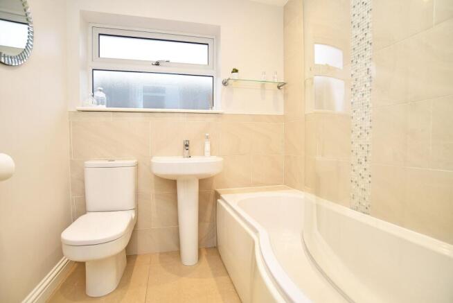 4 bed Detached for sale Image 10