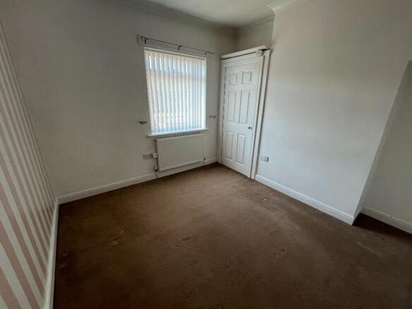 2 bed Terraced to rent Image 11