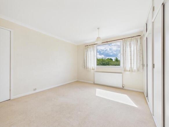 3 bed Semi-Detached for sale Image 8