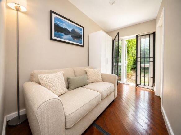 Large & Double rooms in Flat share