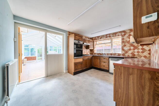 5 bed Detached Bungalow for sale Image 5