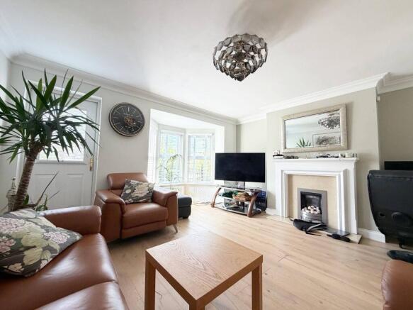 3 bed Terraced to rent Image 5