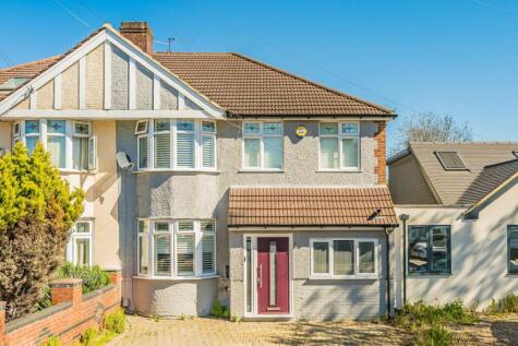 Lyndhurst Avenue, Whitton