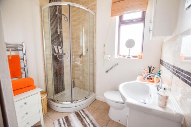 Annexe Shower Room