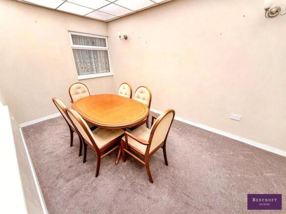 3 bed Bungalow for sale Image 12