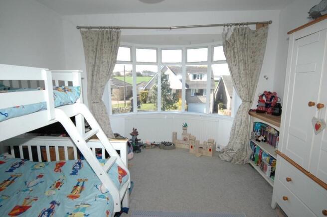 BEDROOM 2