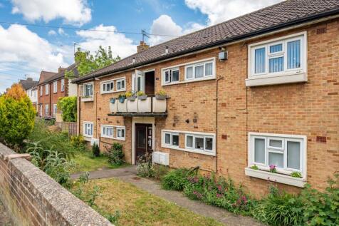 Trinity Road, Ware, SG12