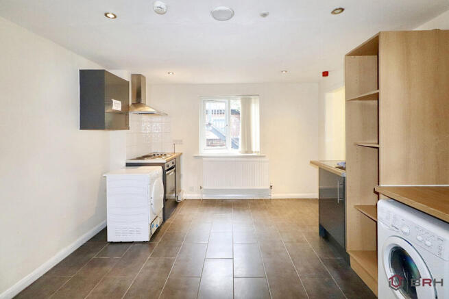12 bed Apartment for sale Image 8