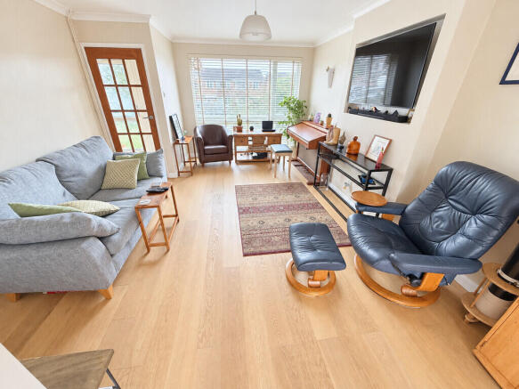 Lounge 1