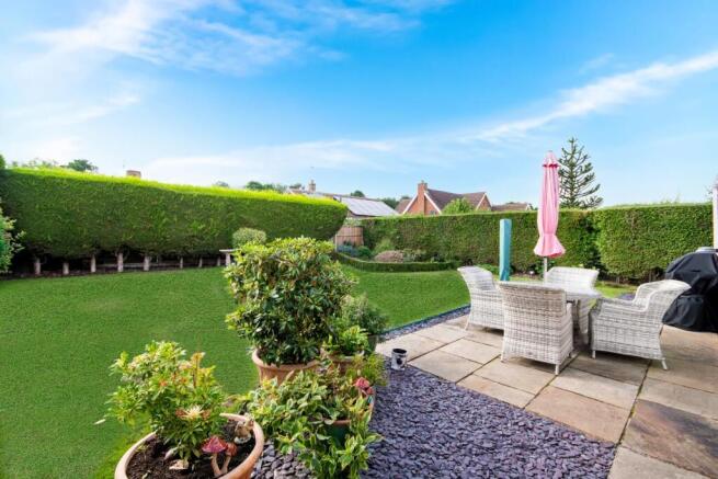 5 bed Detached for sale Image 12