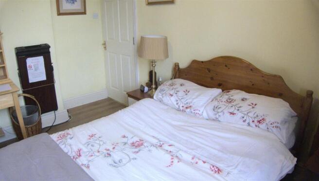 7 bed Detached for sale Image 8