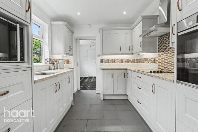 3 bed Semi-Detached for sale Image 12