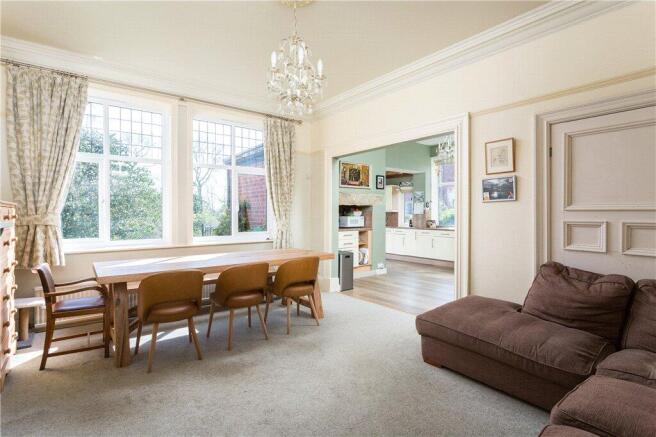 6 bed Semi-Detached for sale Image 6