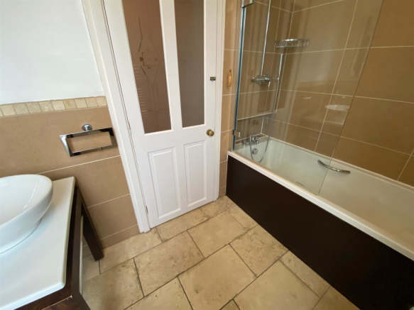 BATHROOM 3.png