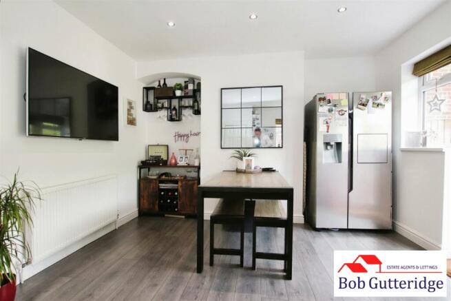FITTED KITCHEN/DINING ROOM