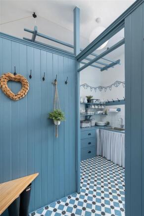 PANTRY/UTILITY ROOM