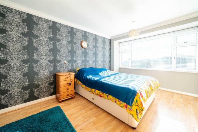 bedroom 1-3.jpg