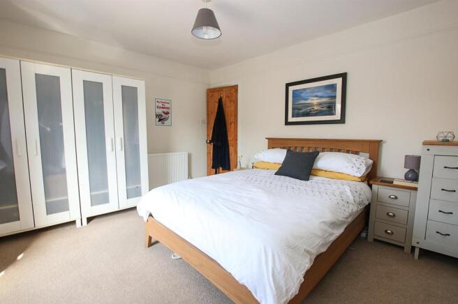 Bedroom 1-2.jpg