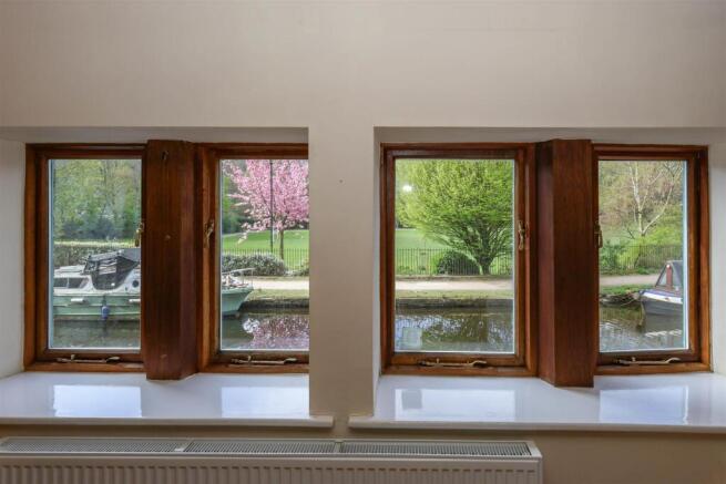 2 bed Terraced for sale Image 4