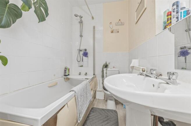 2 bed Terraced for sale Image 10