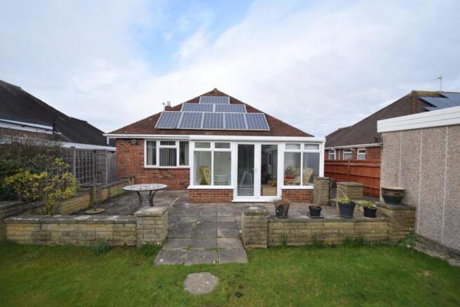 18 Huggetts Lane rear.JPG