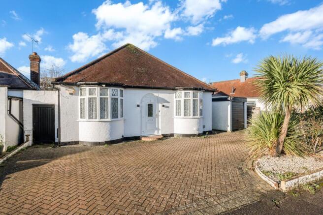 Pams Way, Epsom - KT19 0HA
