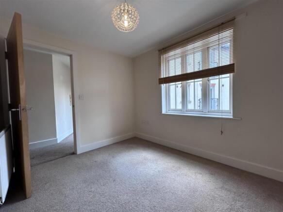 2 bed Apartment for sale Image 9