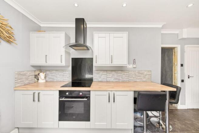 3 bed Semi-Detached for sale Image 6