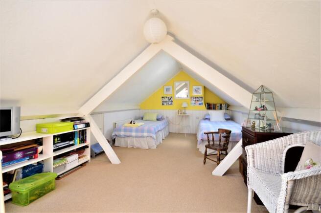 12 Loft Room 2 Bramble.JPG