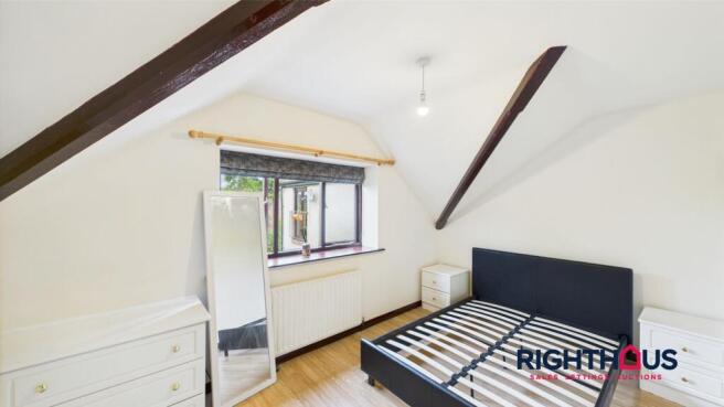 2 bed Apartment for sale Image 10