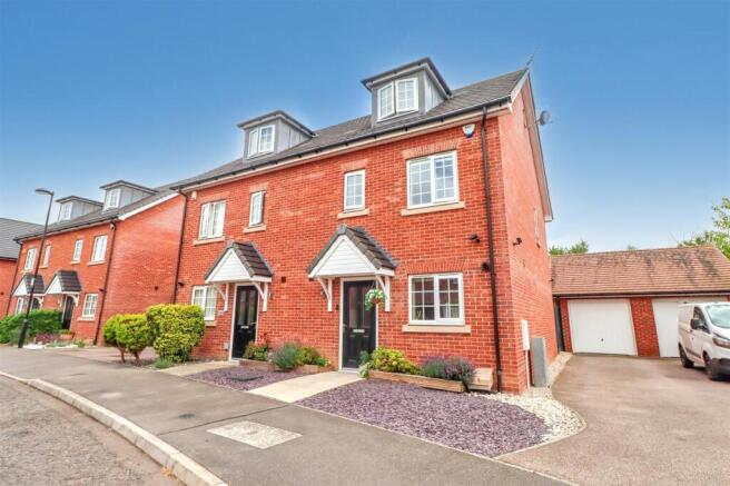 4-bed semi-detached on Tamworth Drive, Wickford, £465,000