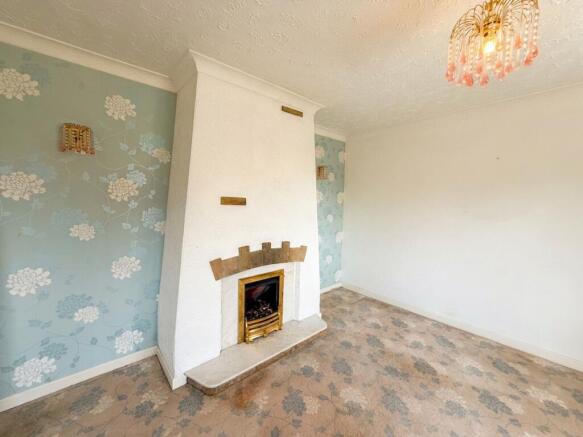 3 bed Semi-Detached Bungalow for sale Image 3