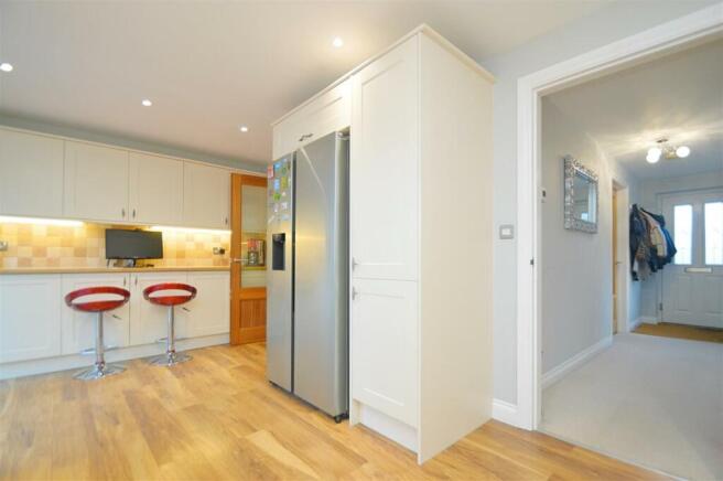 Kitchen2.jpg
