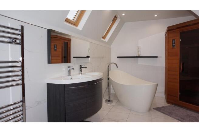 Master En-suite