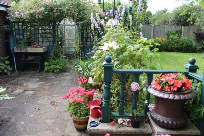 Photo 12
