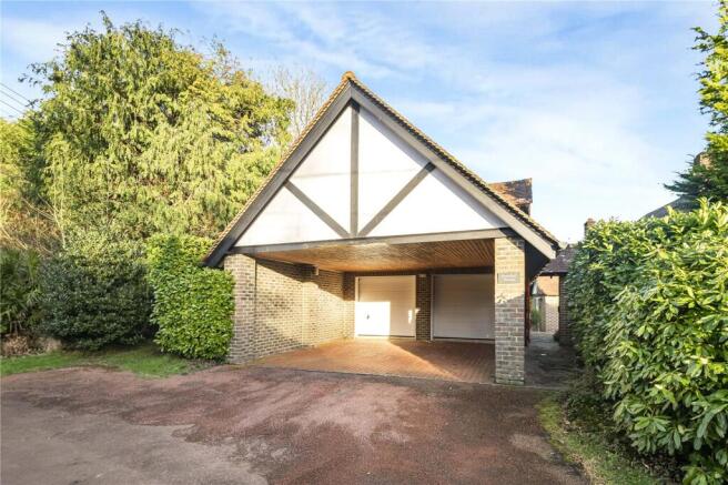 Car Port & Garaging