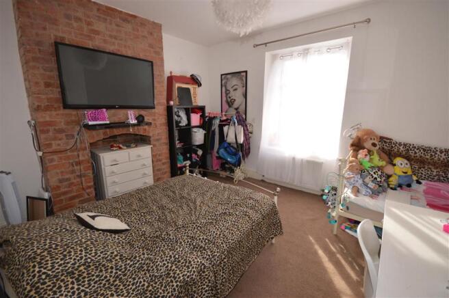 BEDROOM (2)