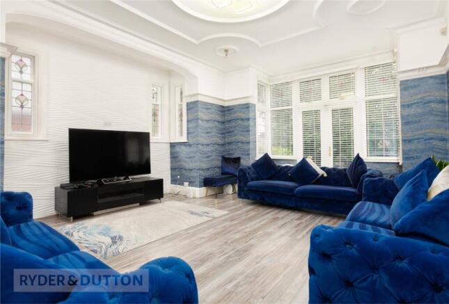 5 bed Detached for sale Image 8